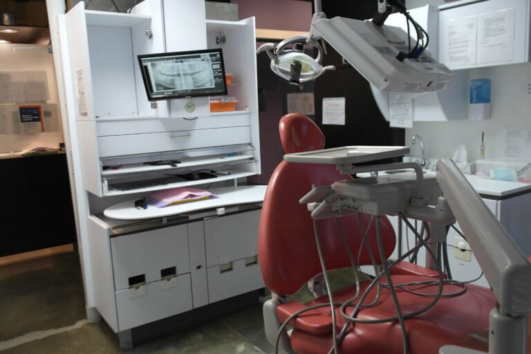 Dental filling for a tooth affected by decay in Edmonton